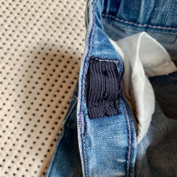 Zara Embellished Skinny Jeans with Adjustable Waistband and Snap Fly - Picture 8 of 13